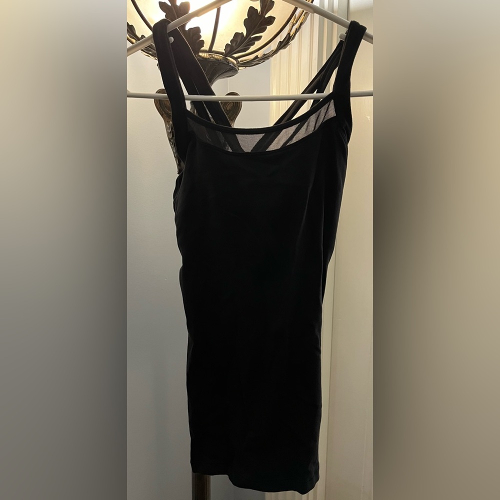 Lululemon black womens tank top size 0 used